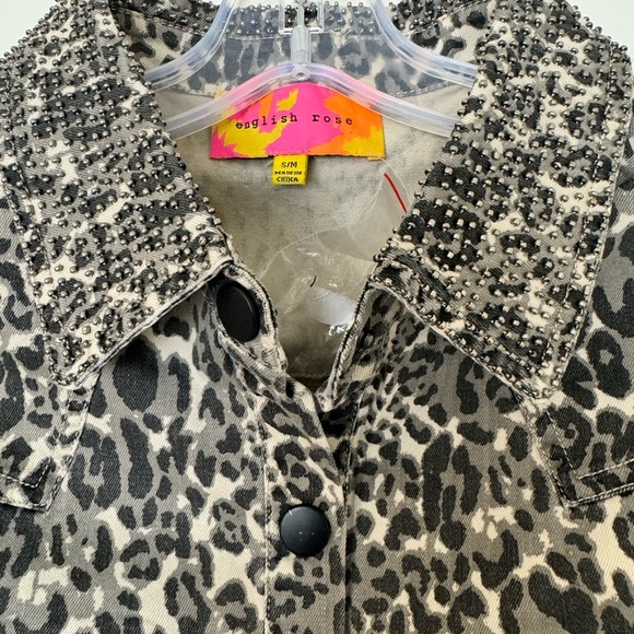 English‎ Rose Sleeveless Denim Vest Women's S/M Gray Animal Studs Fringe Buttons - Picture 5 of 10